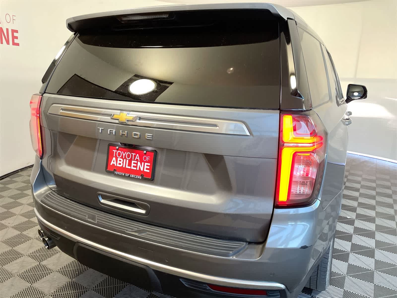 Thumbnail: 2021 Chevrolet Tahoe - 6