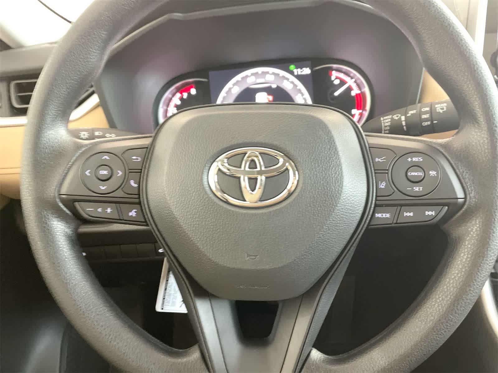 Thumbnail: 2025 Toyota RAV4 - 17