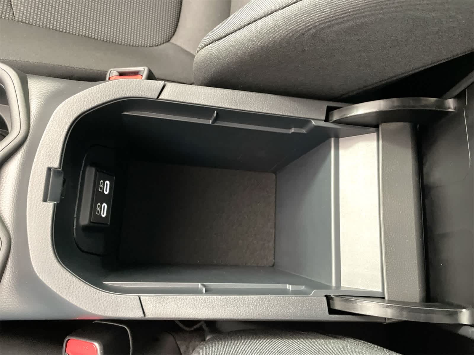 Thumbnail: 2025 Toyota RAV4 - 23