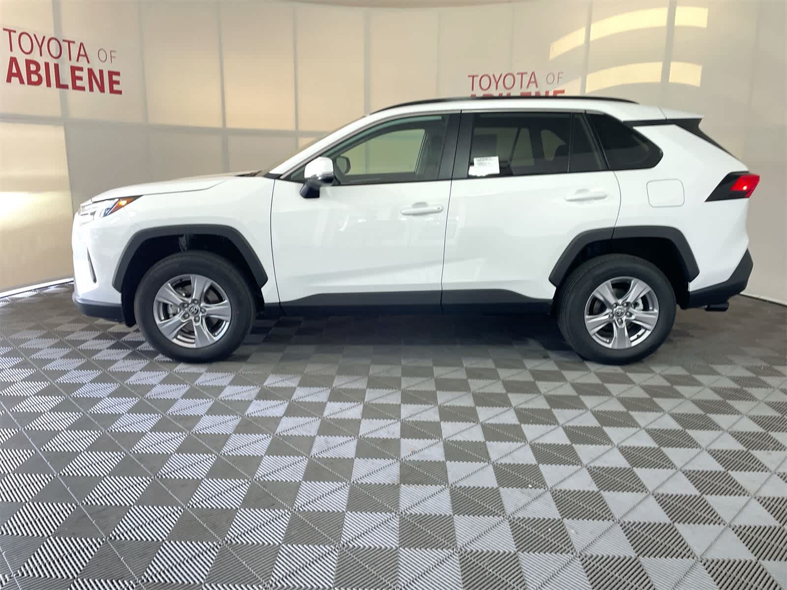 Thumbnail: 2025 Toyota RAV4 - 2