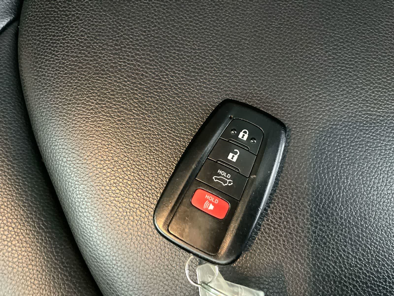 Thumbnail: 2022 Toyota Highlander - 29