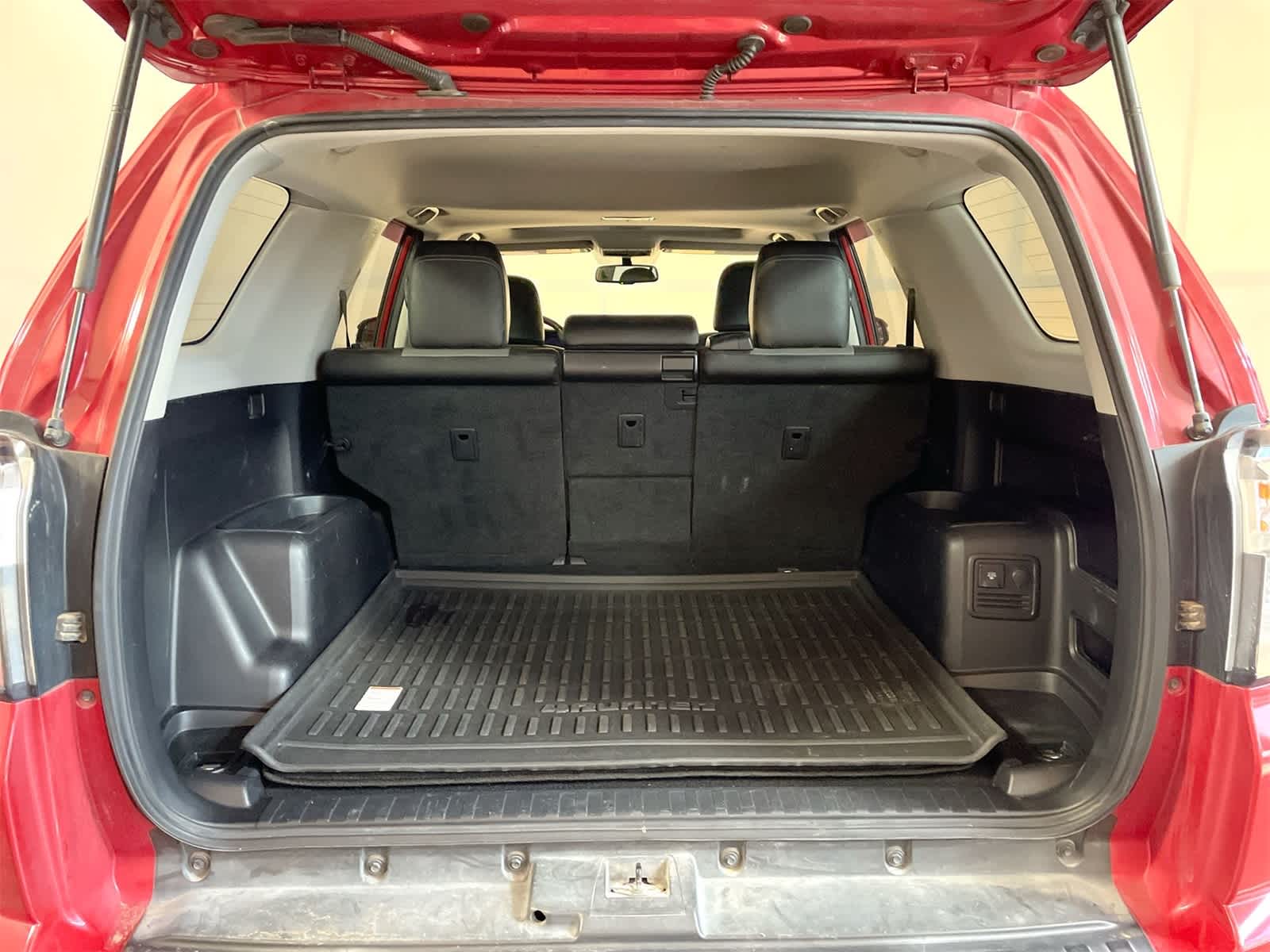 Thumbnail: 2016 Toyota 4Runner - 5