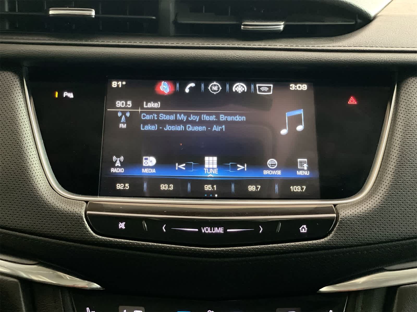 Thumbnail: 2017 Cadillac XT5 - 19
