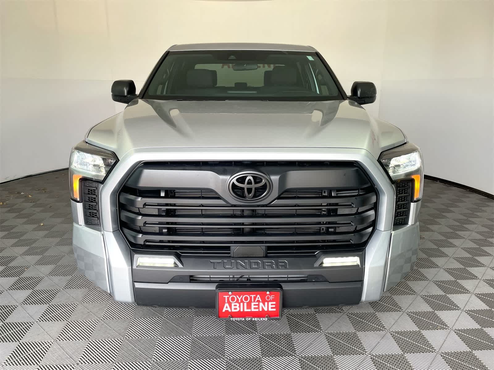 Thumbnail: 2025 Toyota Tundra - 9