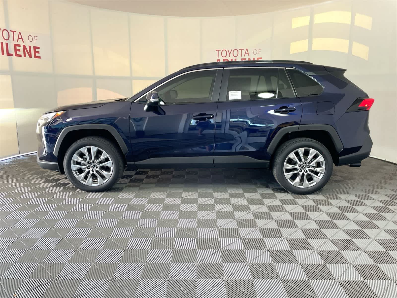 Thumbnail: 2025 Toyota RAV4 - 2