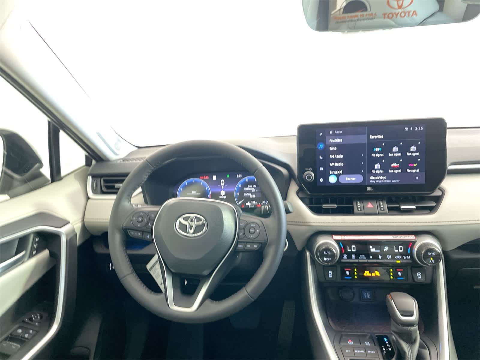 Thumbnail: 2025 Toyota RAV4 - 16