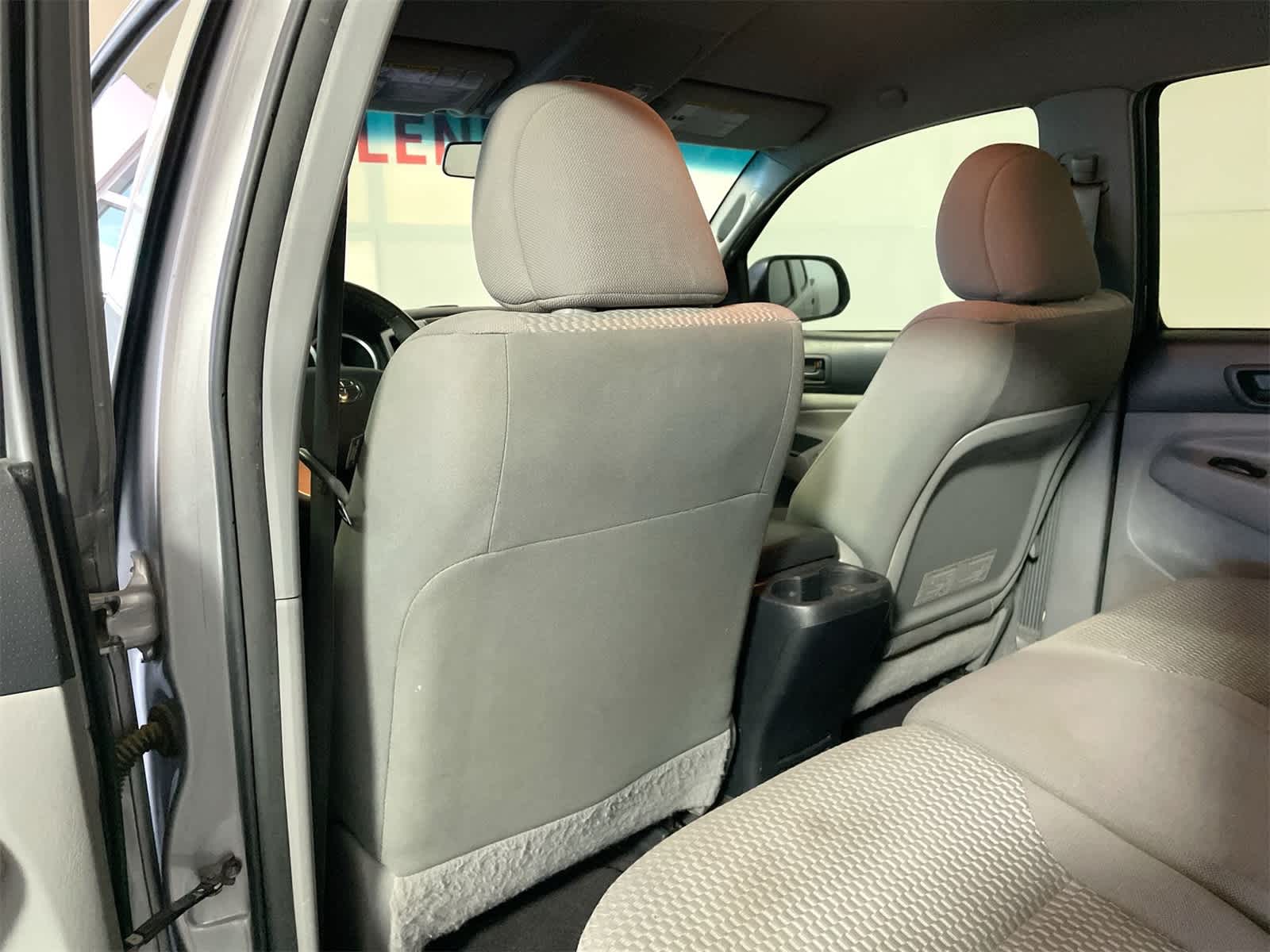 Thumbnail: 2015 Toyota Tacoma - 10