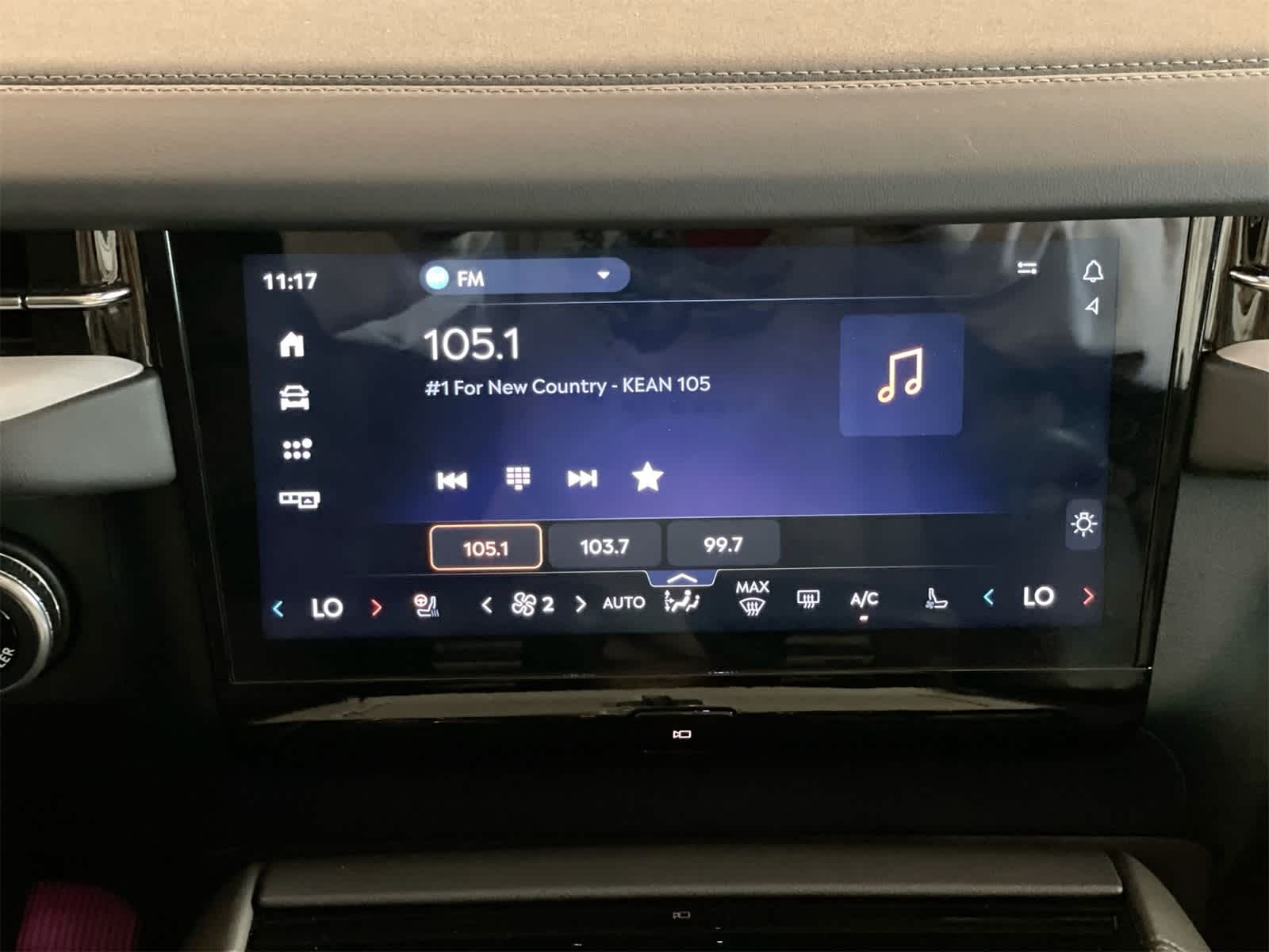 Thumbnail: 2025 Lincoln Navigator - 19