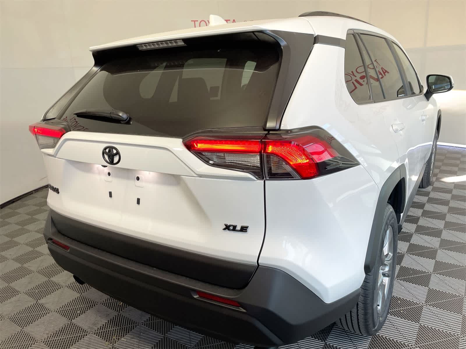 Thumbnail: 2025 Toyota RAV4 - 7