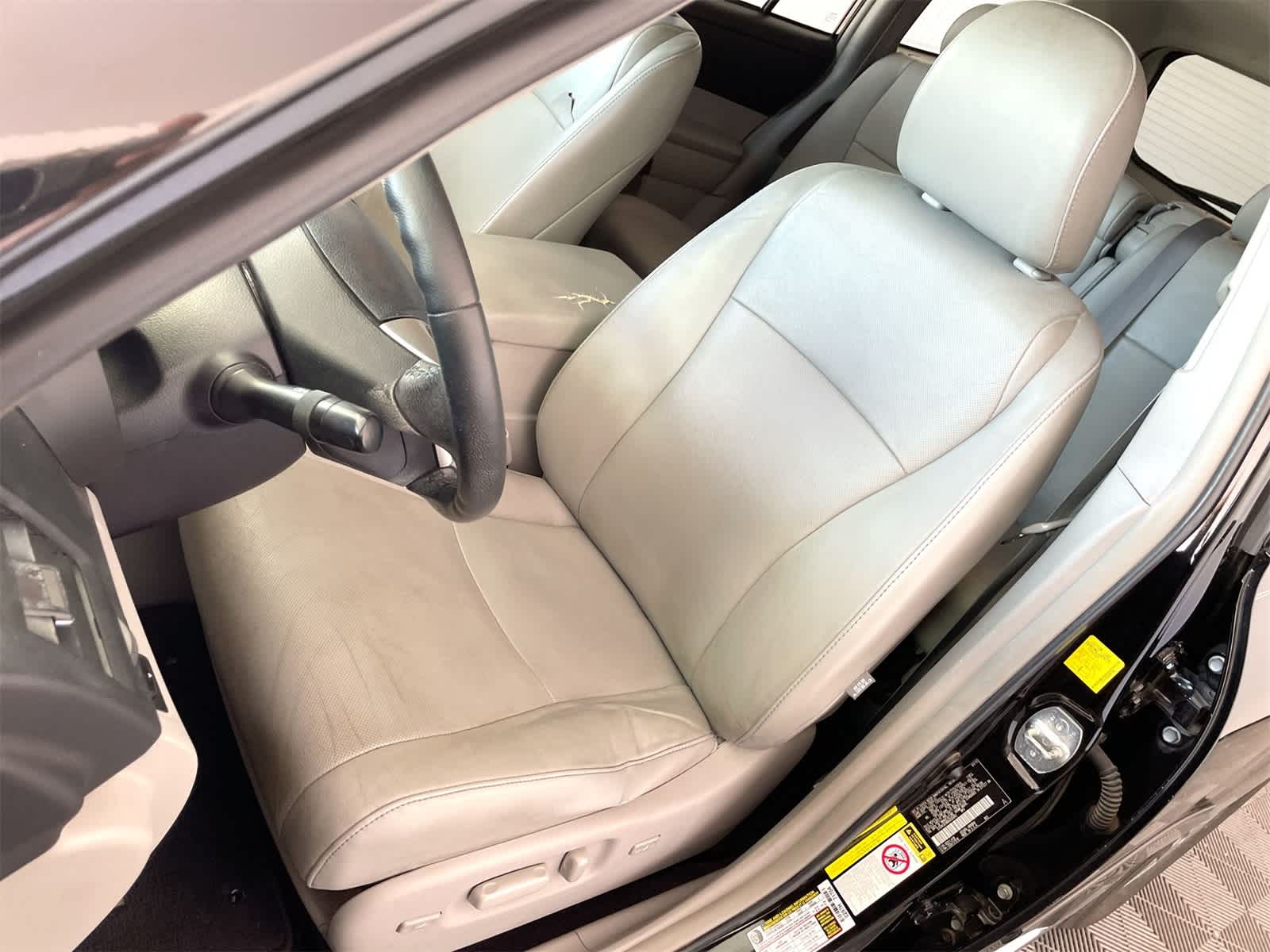 Thumbnail: 2011 Toyota Highlander - 10