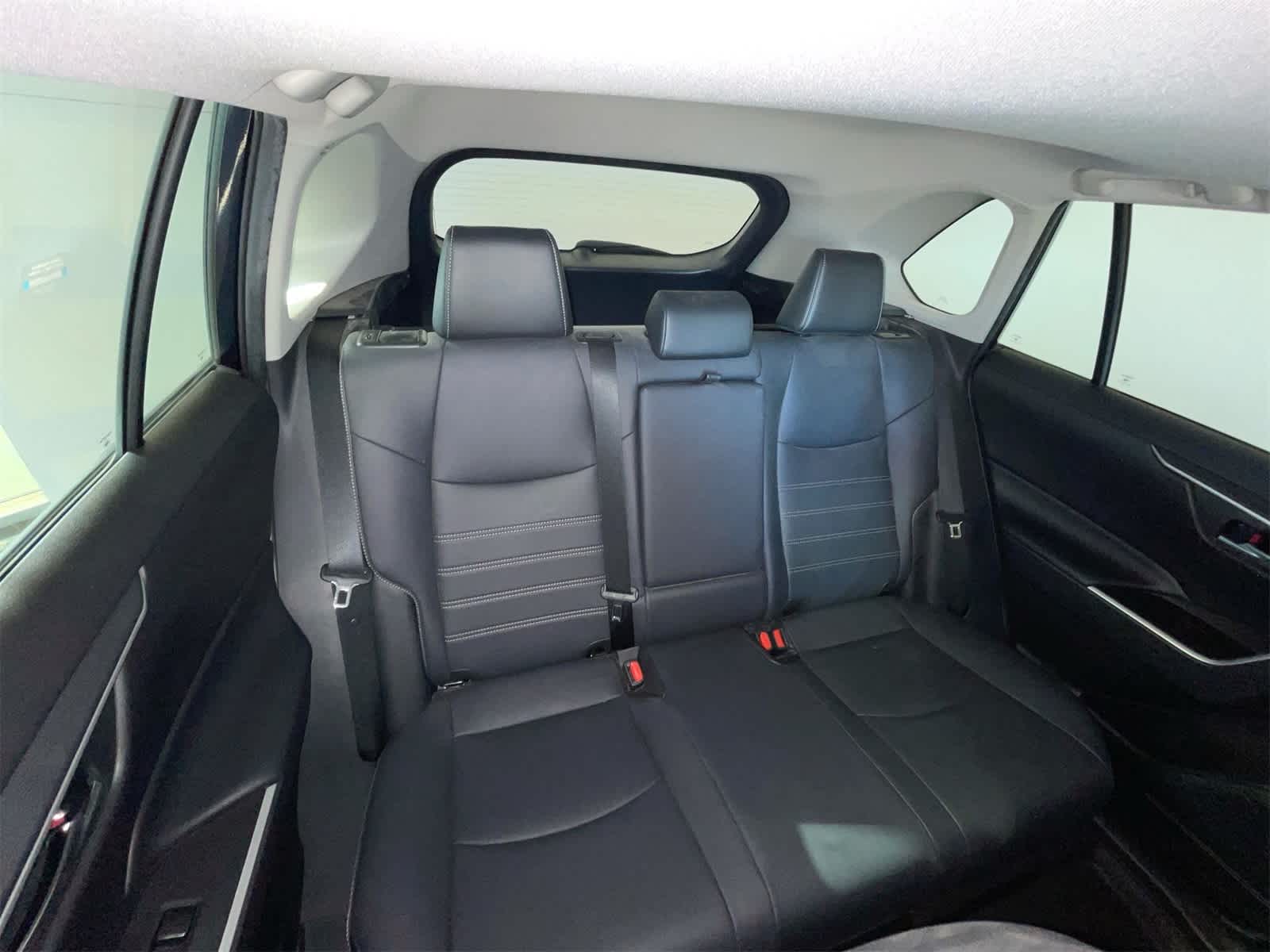 Thumbnail: 2020 Toyota RAV4 - 14