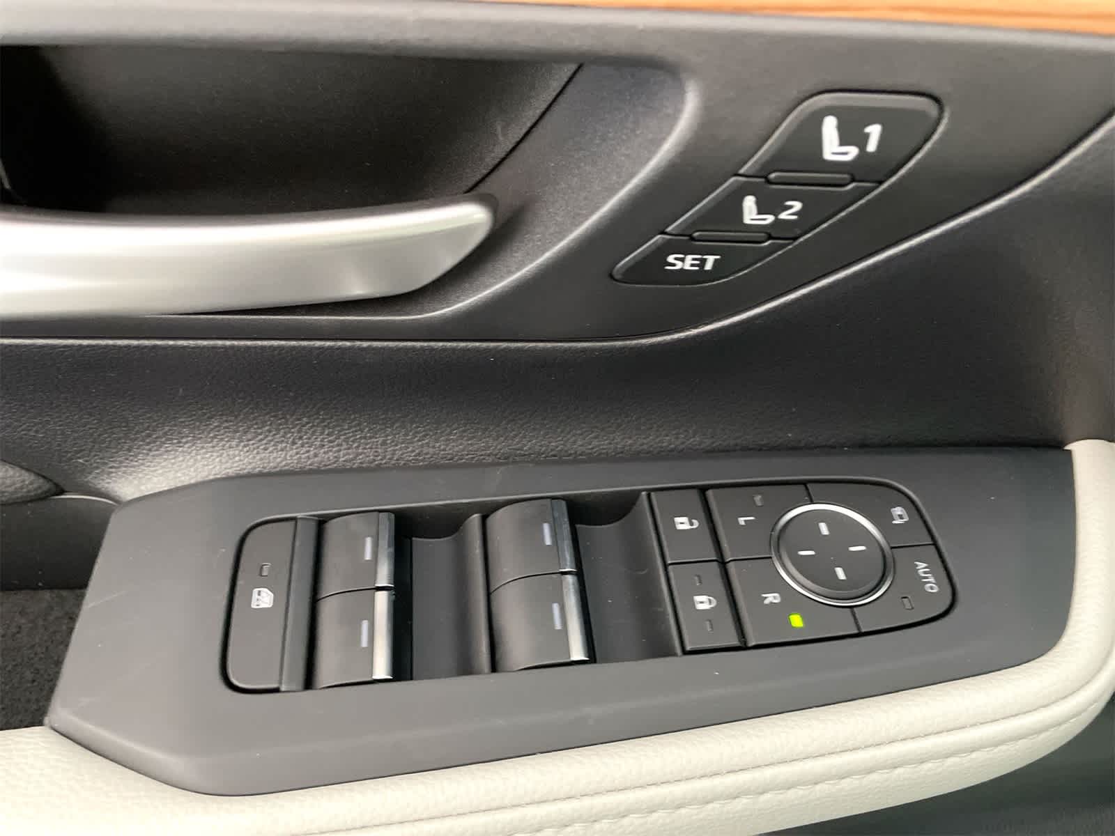 Thumbnail: 2026 Toyota Grand Highlander - 12