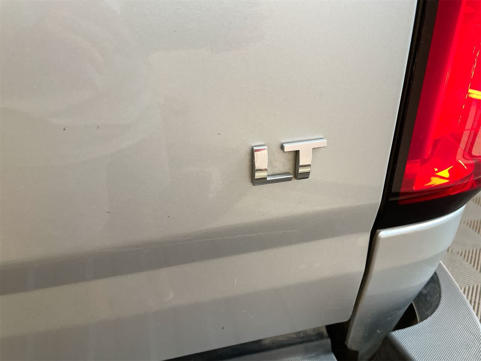 Thumbnail: 2019 Chevrolet Colorado - 6