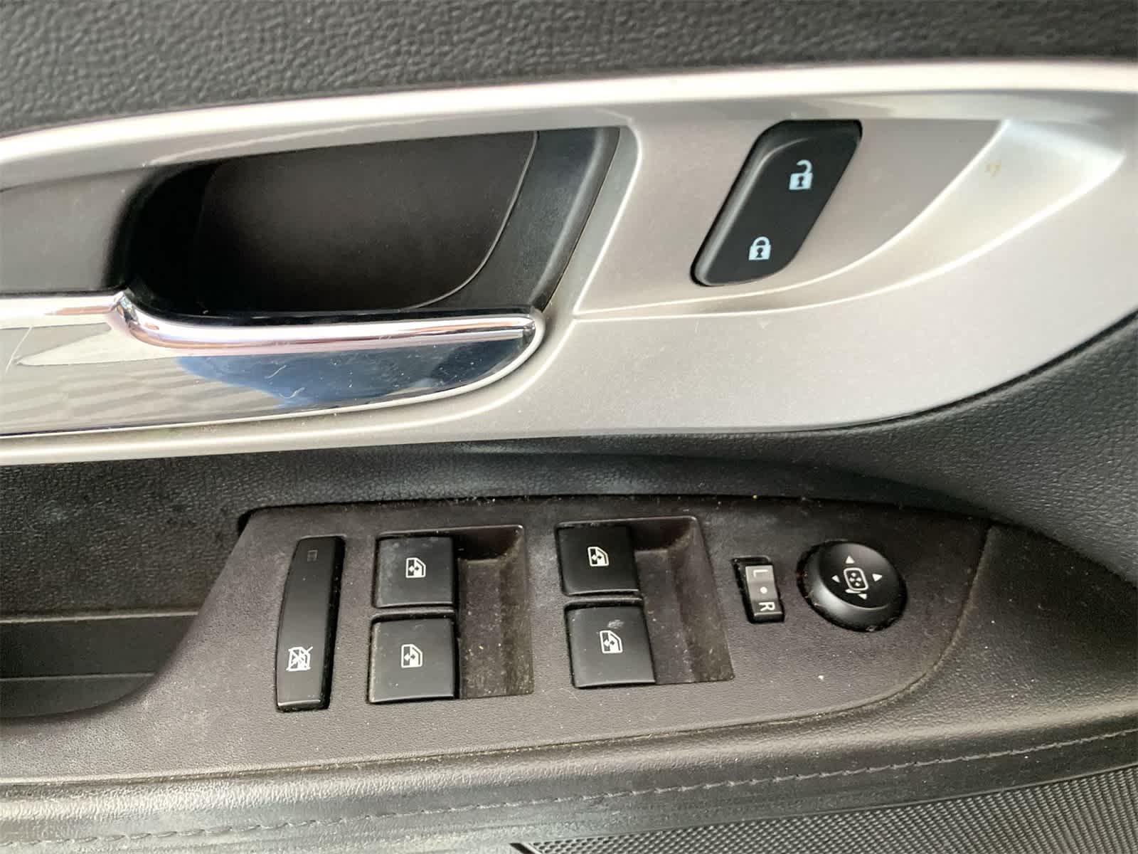 Thumbnail: 2016 Chevrolet Equinox - 12