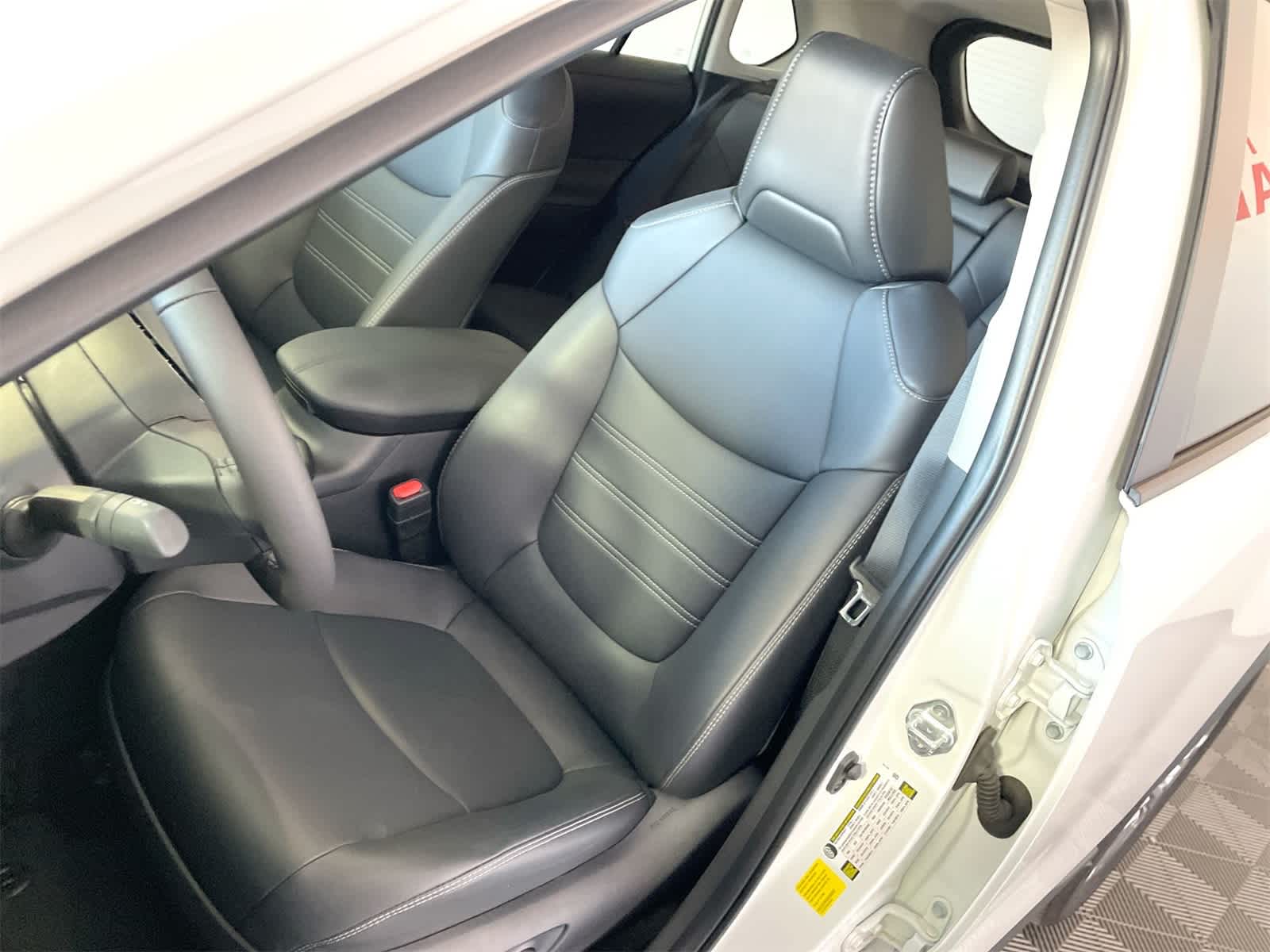 Thumbnail: 2025 Toyota RAV4 - 10