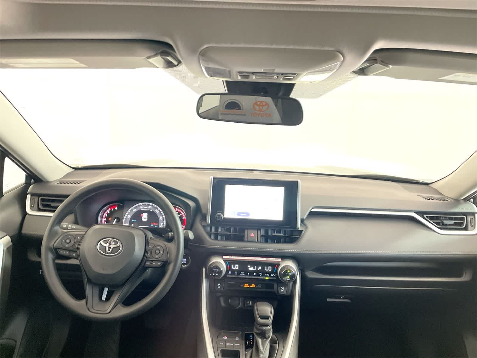 Thumbnail: 2025 Toyota RAV4 - 17