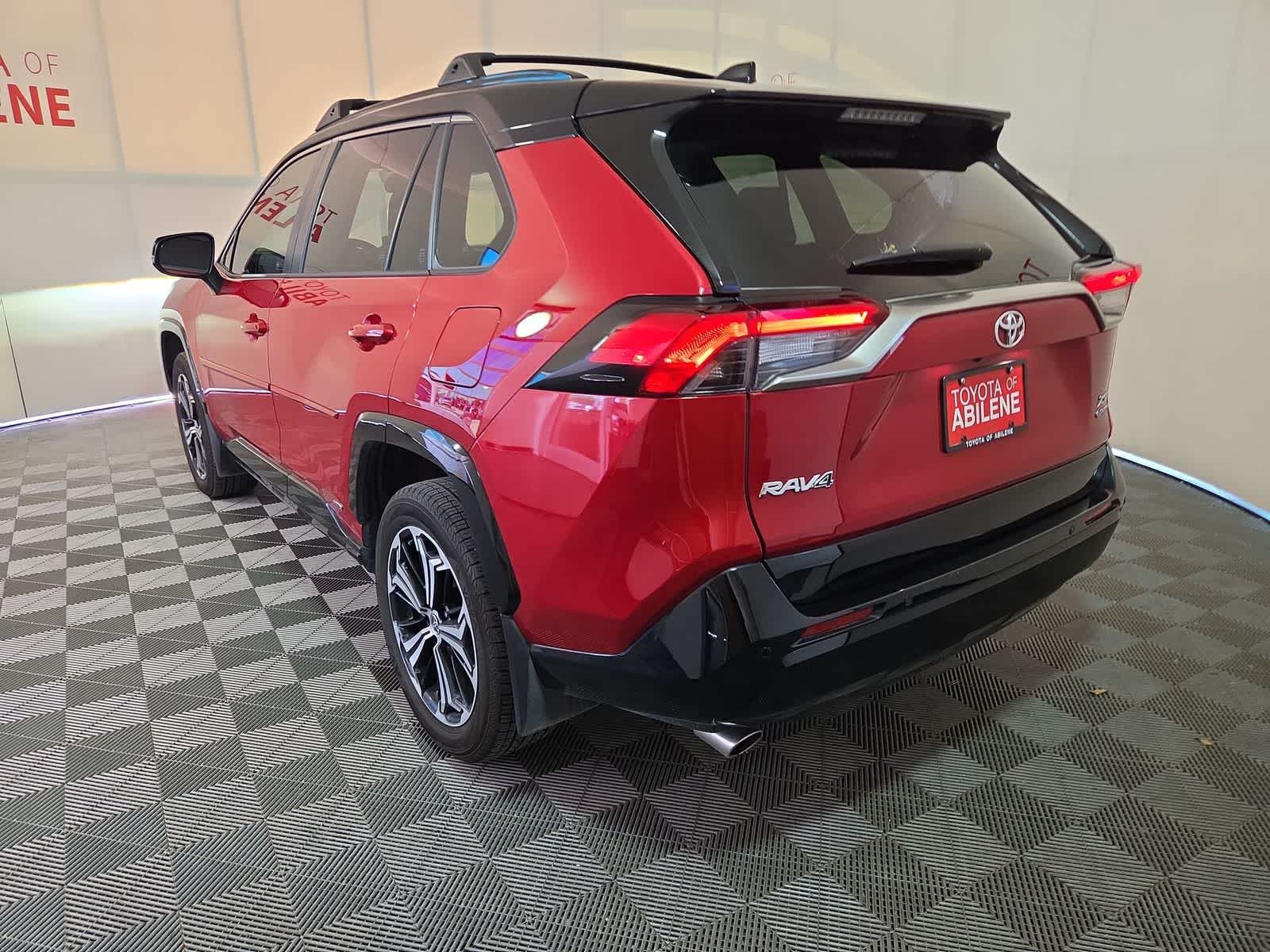 Thumbnail: 2025 Toyota RAV4 - 3