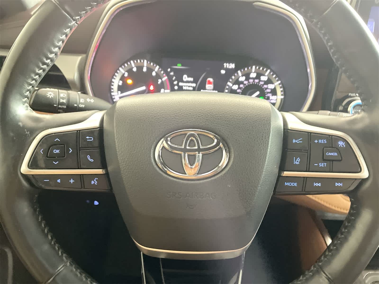 Thumbnail: 2022 Toyota Highlander - 19