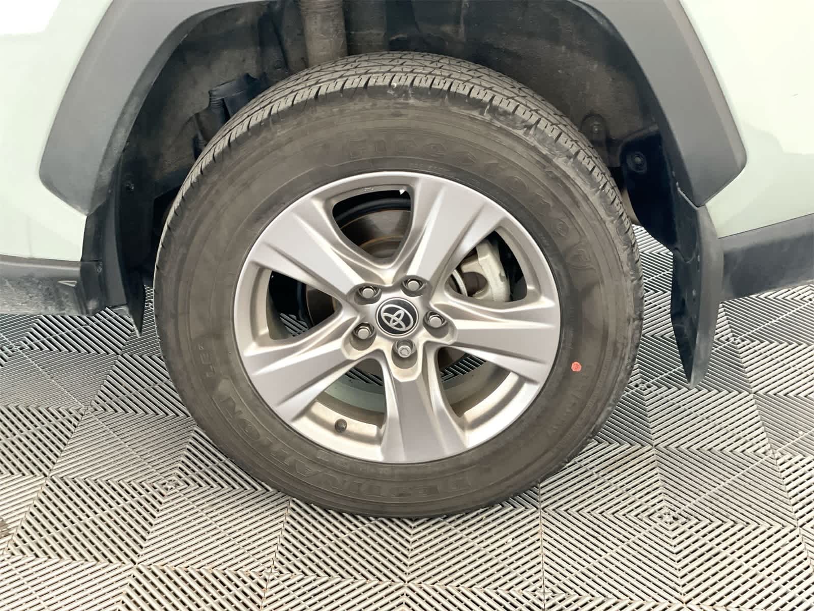 Thumbnail: 2023 Toyota RAV4 - 25