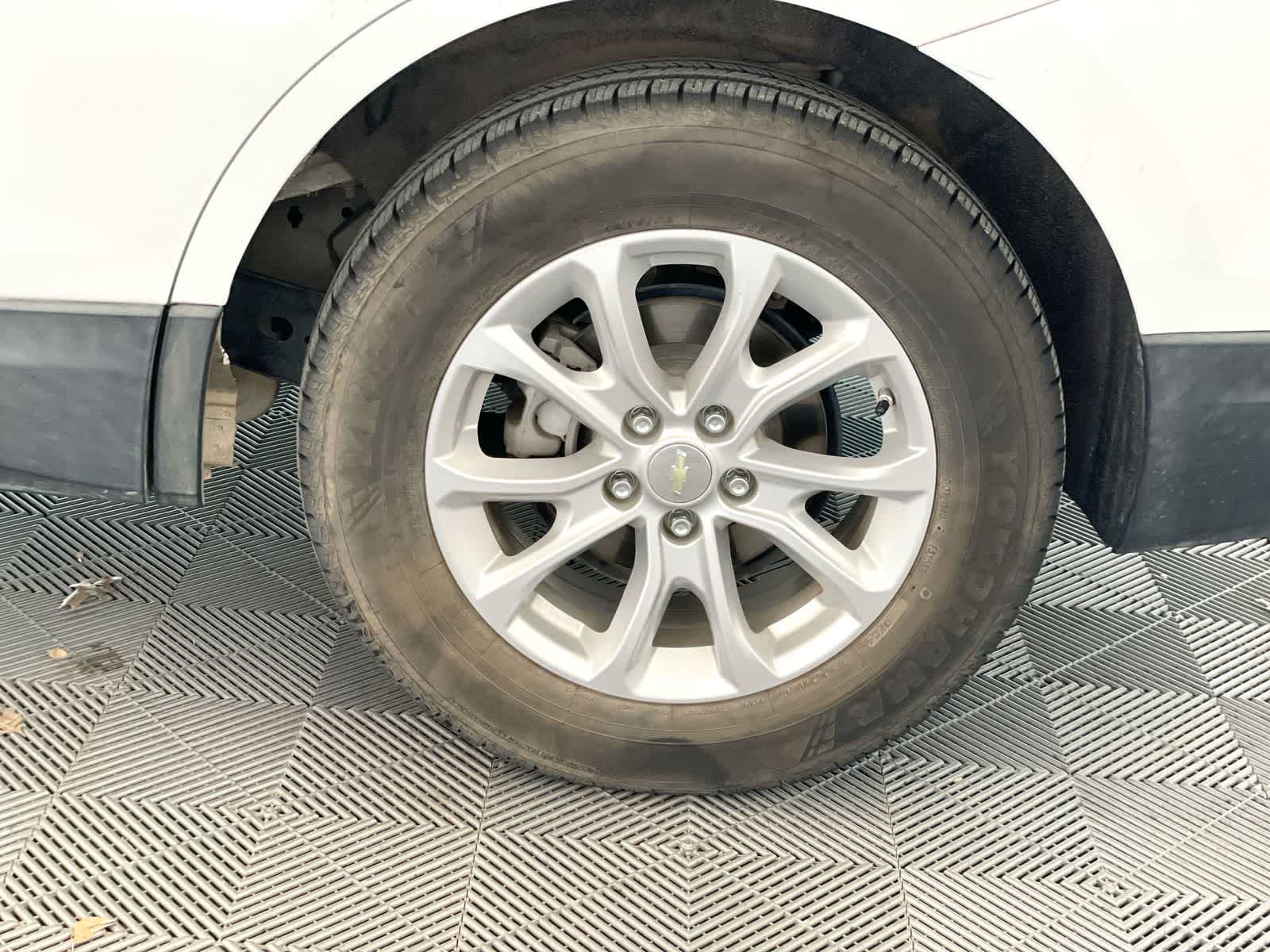 Thumbnail: 2019 Chevrolet Equinox - 25