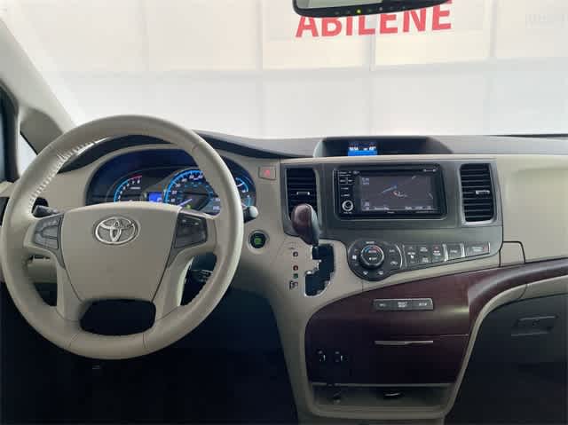 2013 Toyota Sienna XLE 17