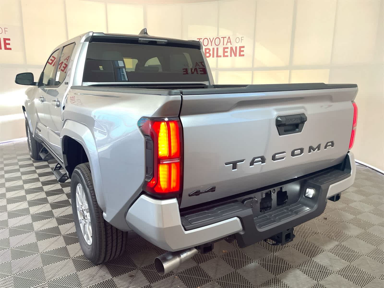 Thumbnail: 2025 Toyota Tacoma - 3