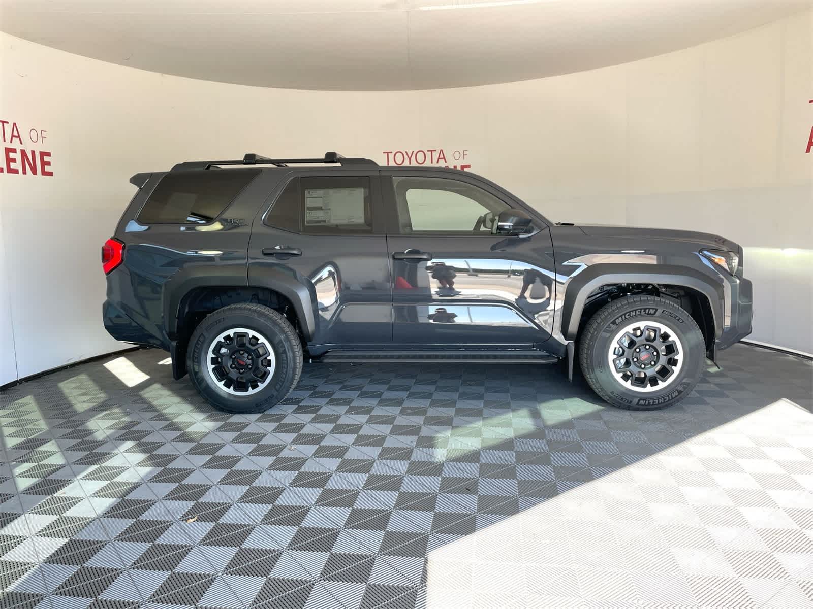 Thumbnail: 2025 Toyota 4Runner - 8