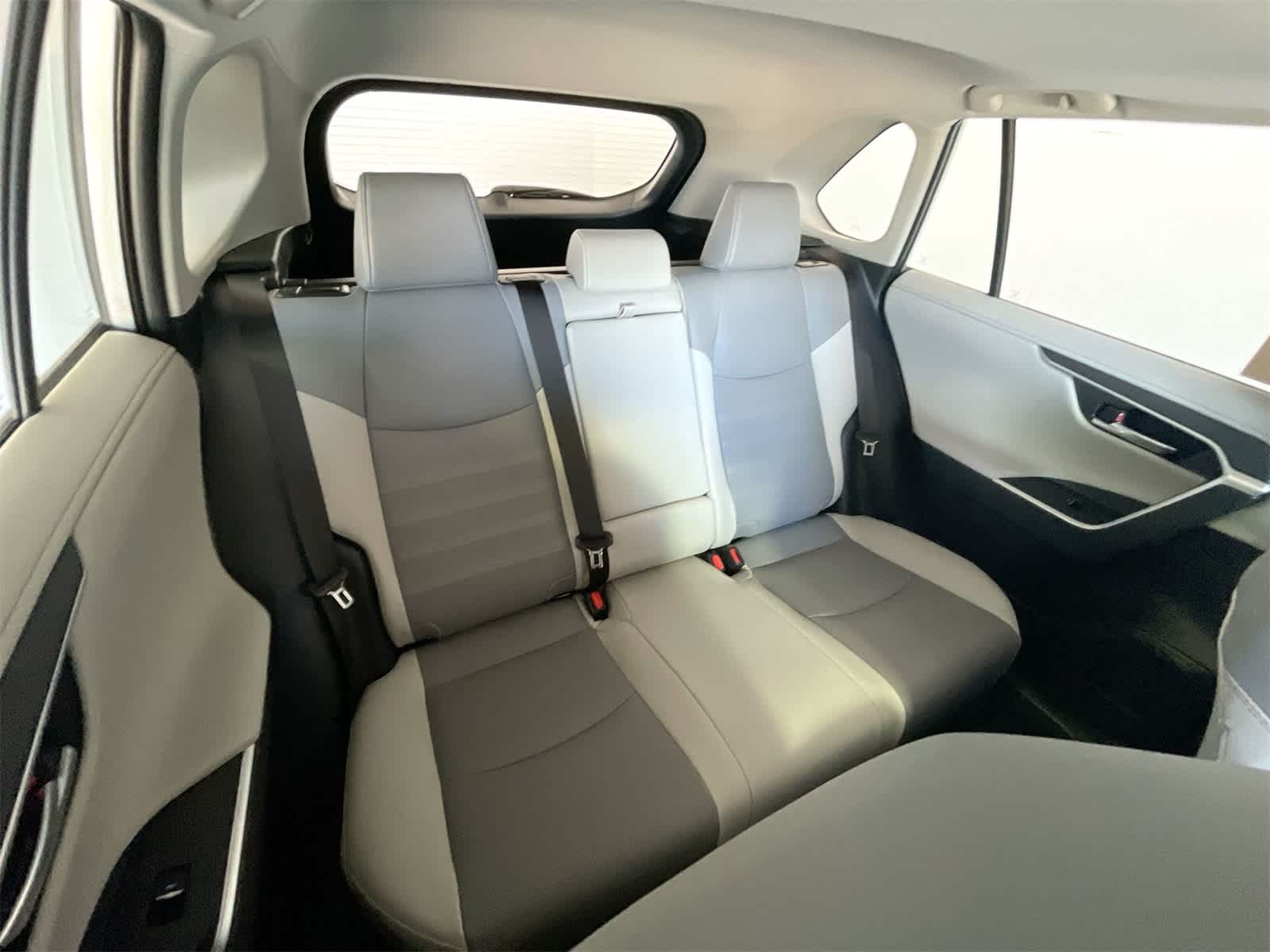 Thumbnail: 2025 Toyota RAV4 - 15