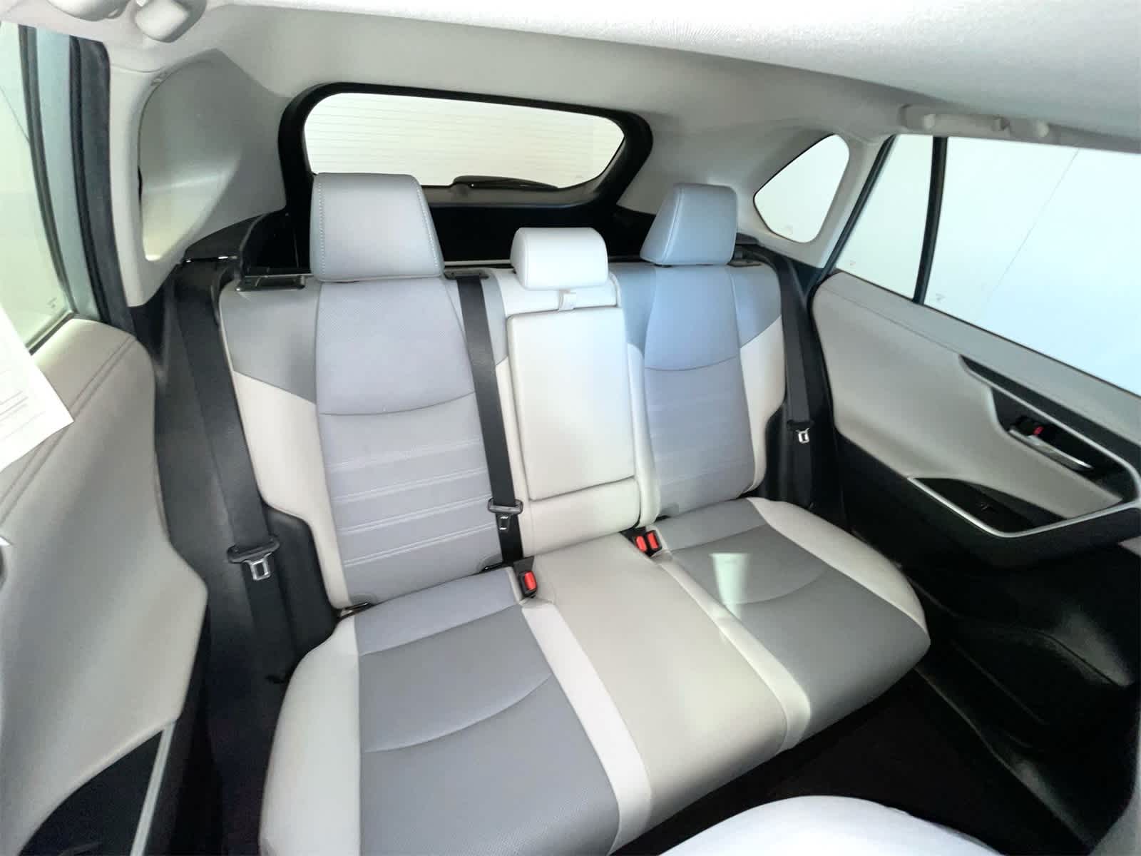 Thumbnail: 2022 Toyota RAV4 - 15