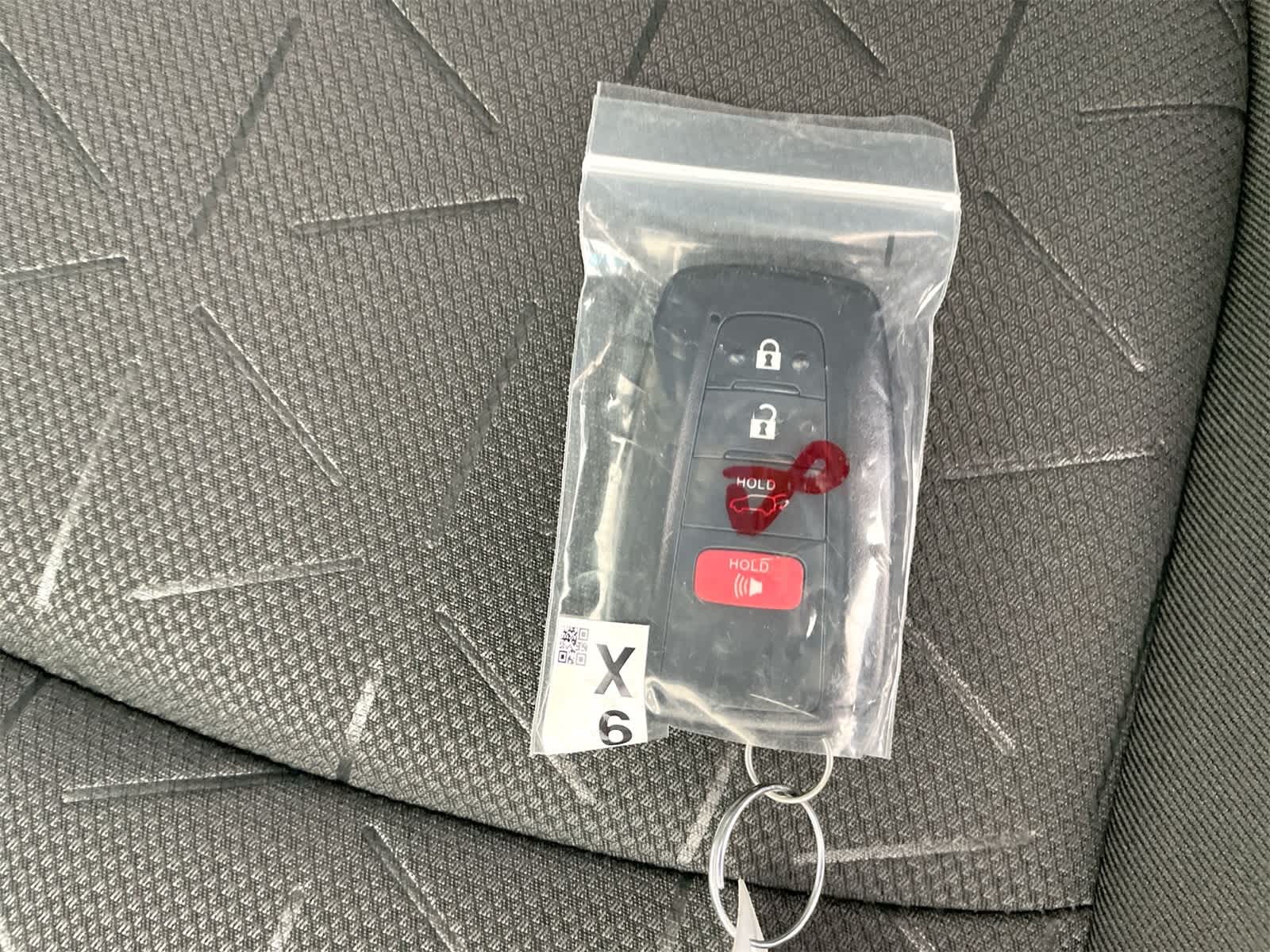 Thumbnail: 2025 Toyota RAV4 - 28