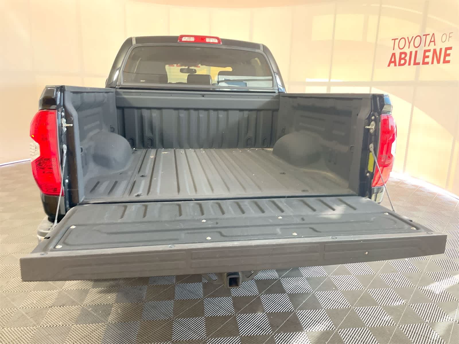 Thumbnail: 2015 Toyota Tundra - 5