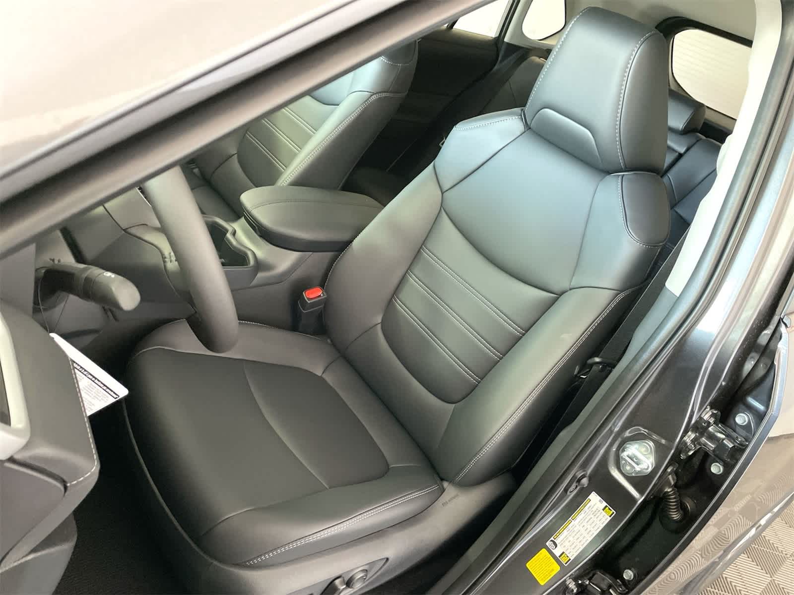 Thumbnail: 2025 Toyota RAV4 - 9