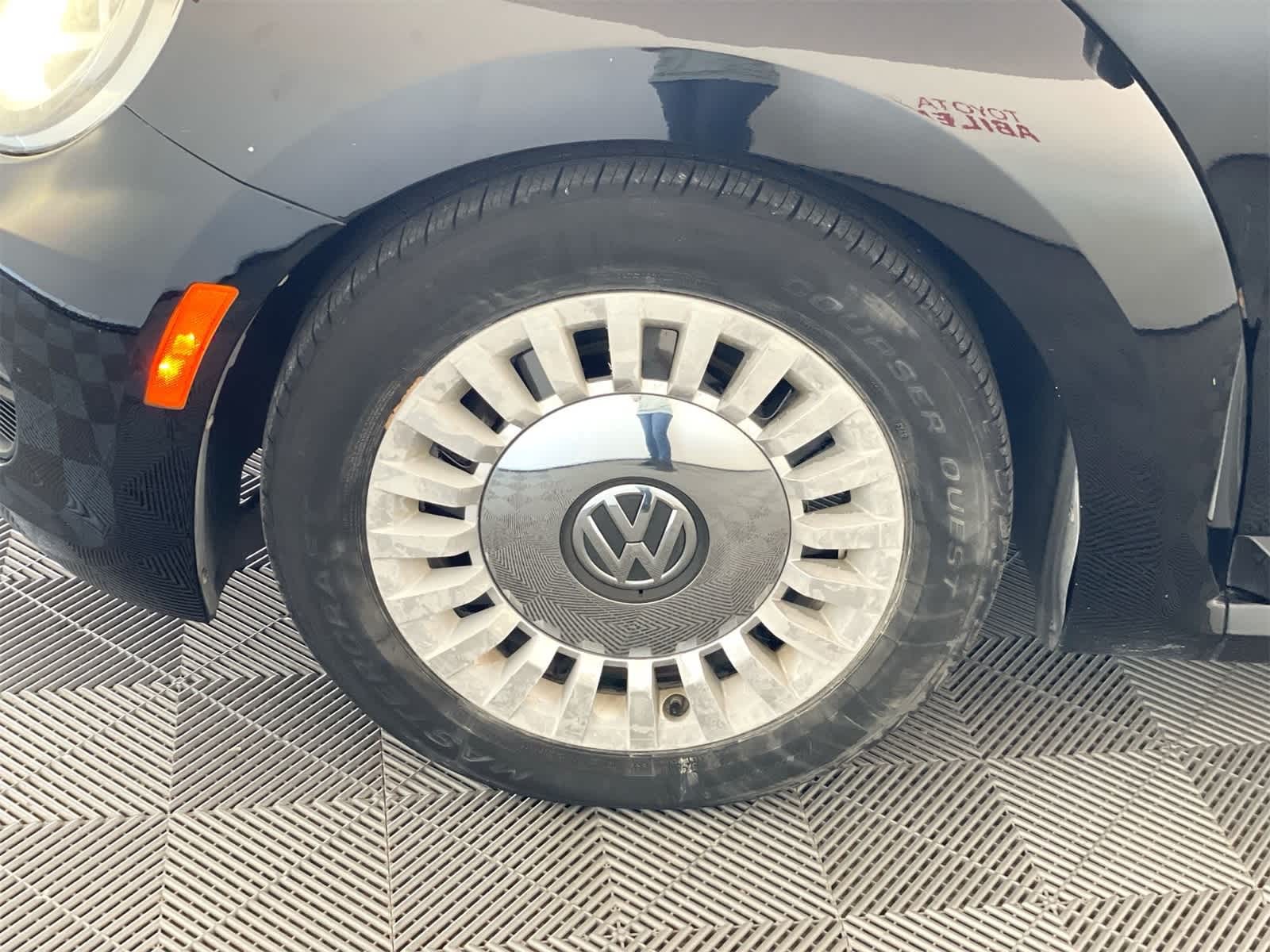 2016 Volkswagen Beetle SE 22
