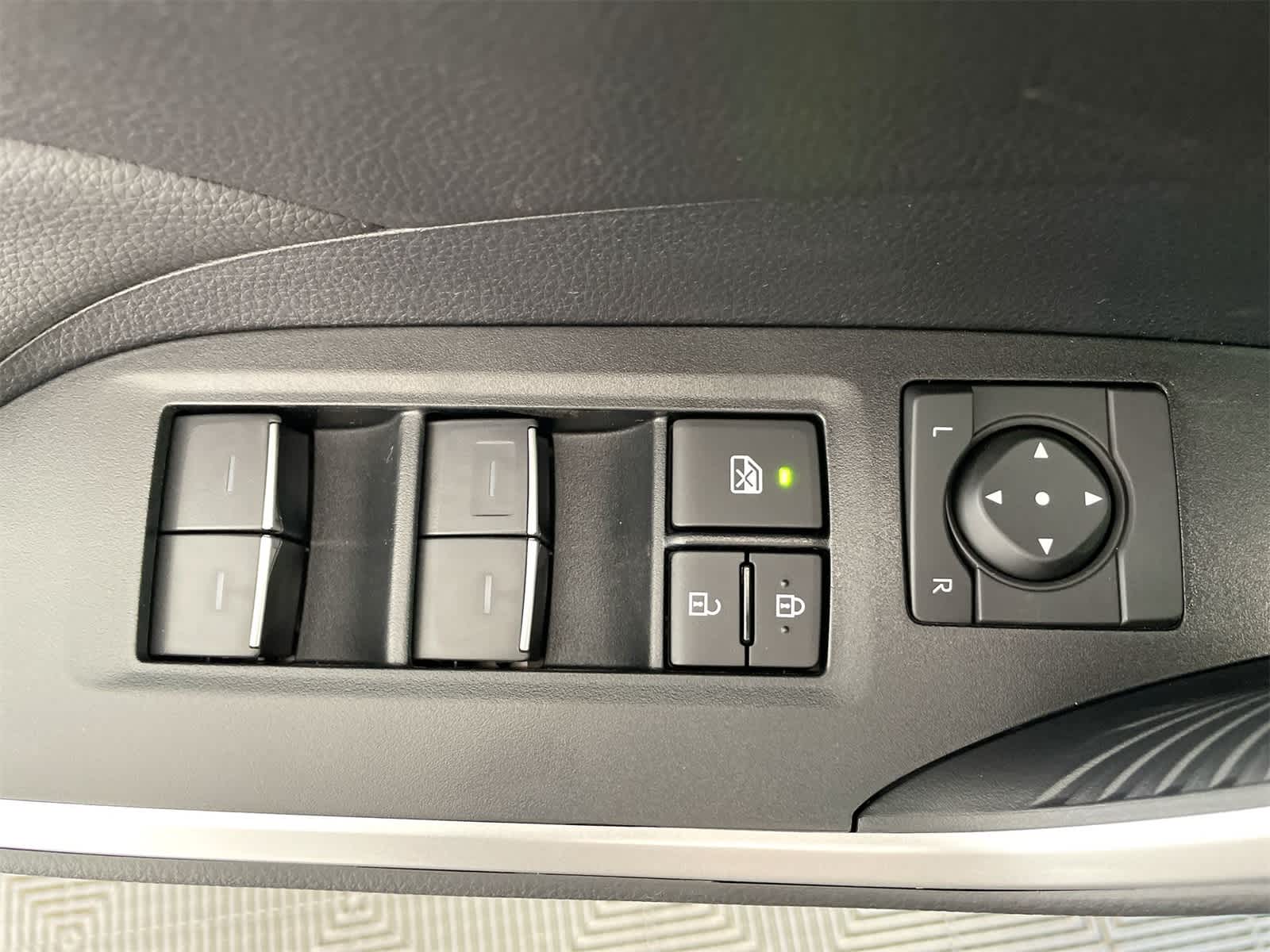 Thumbnail: 2025 Toyota RAV4 - 12