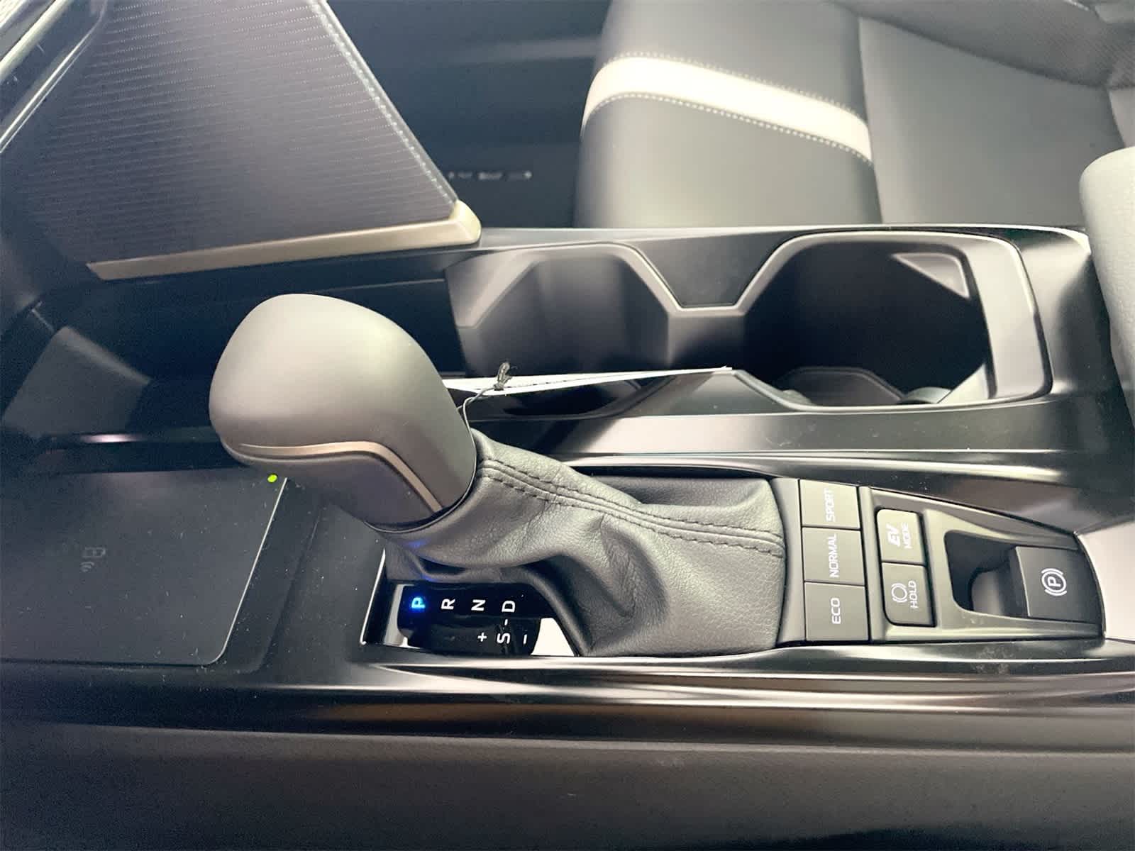 Thumbnail: 2025 Toyota Camry - 23