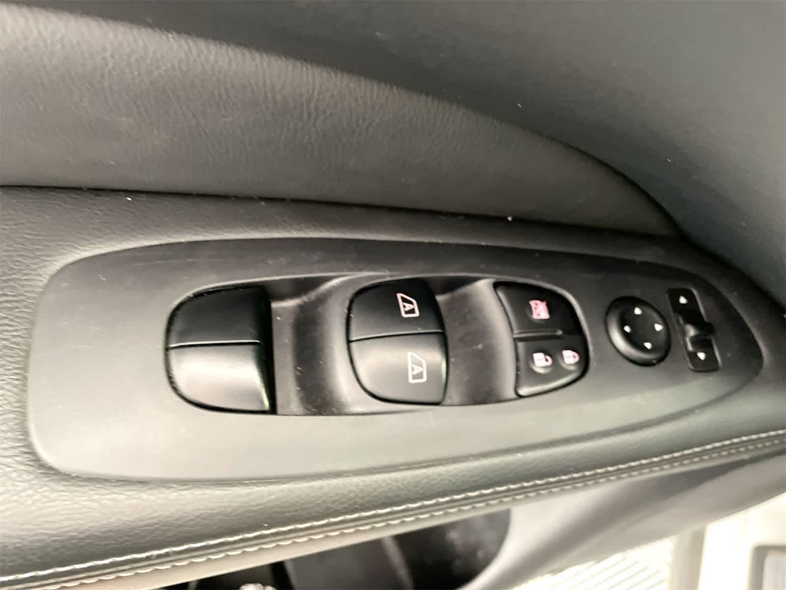 Thumbnail: 2018 Nissan Pathfinder - 12