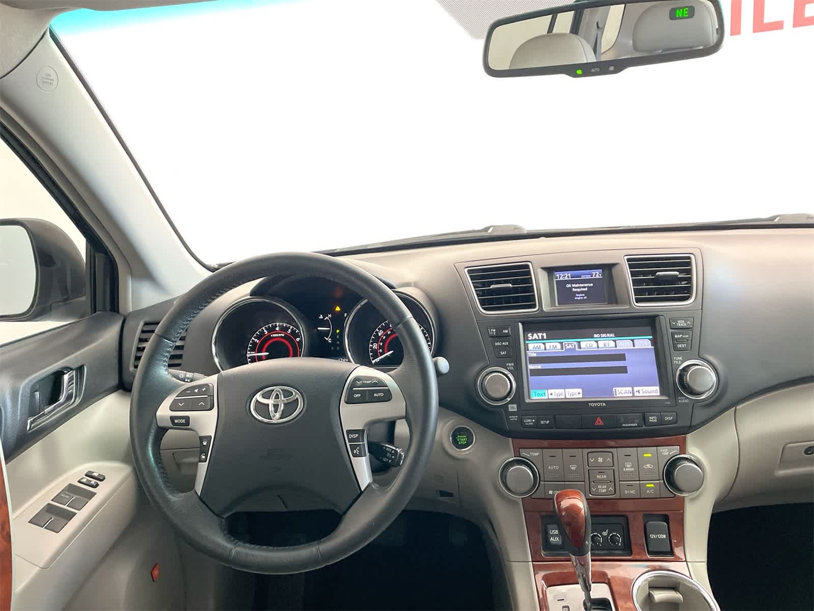 Thumbnail: 2011 Toyota Highlander - 16