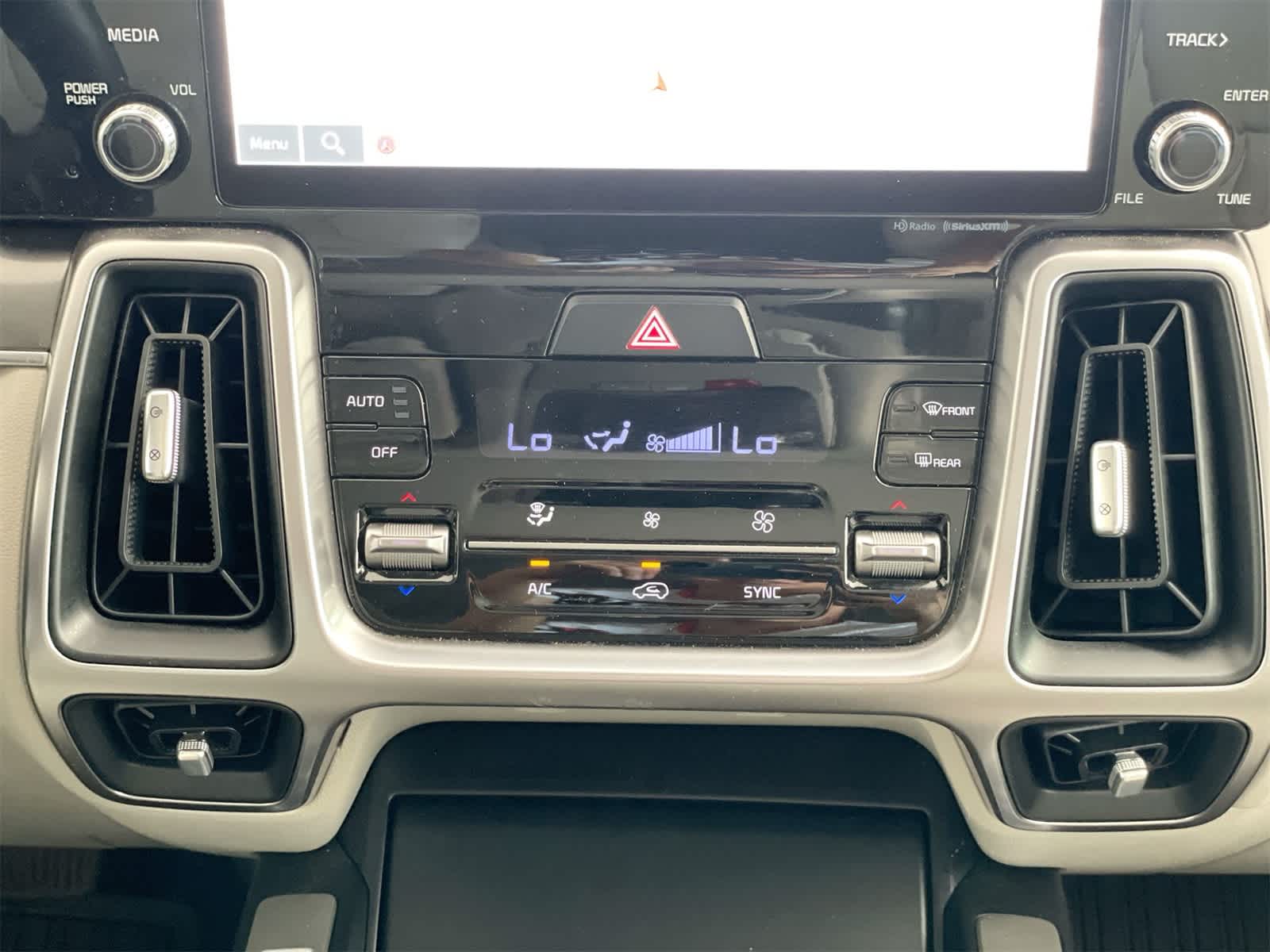 Thumbnail: 2023 Kia Sorento - 23