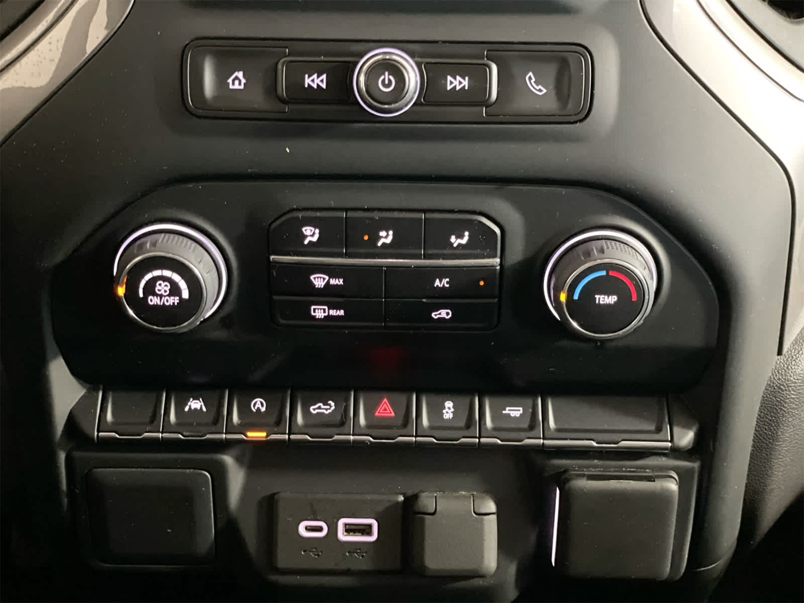 Thumbnail: 2022 Chevrolet Silverado 1500 - 22