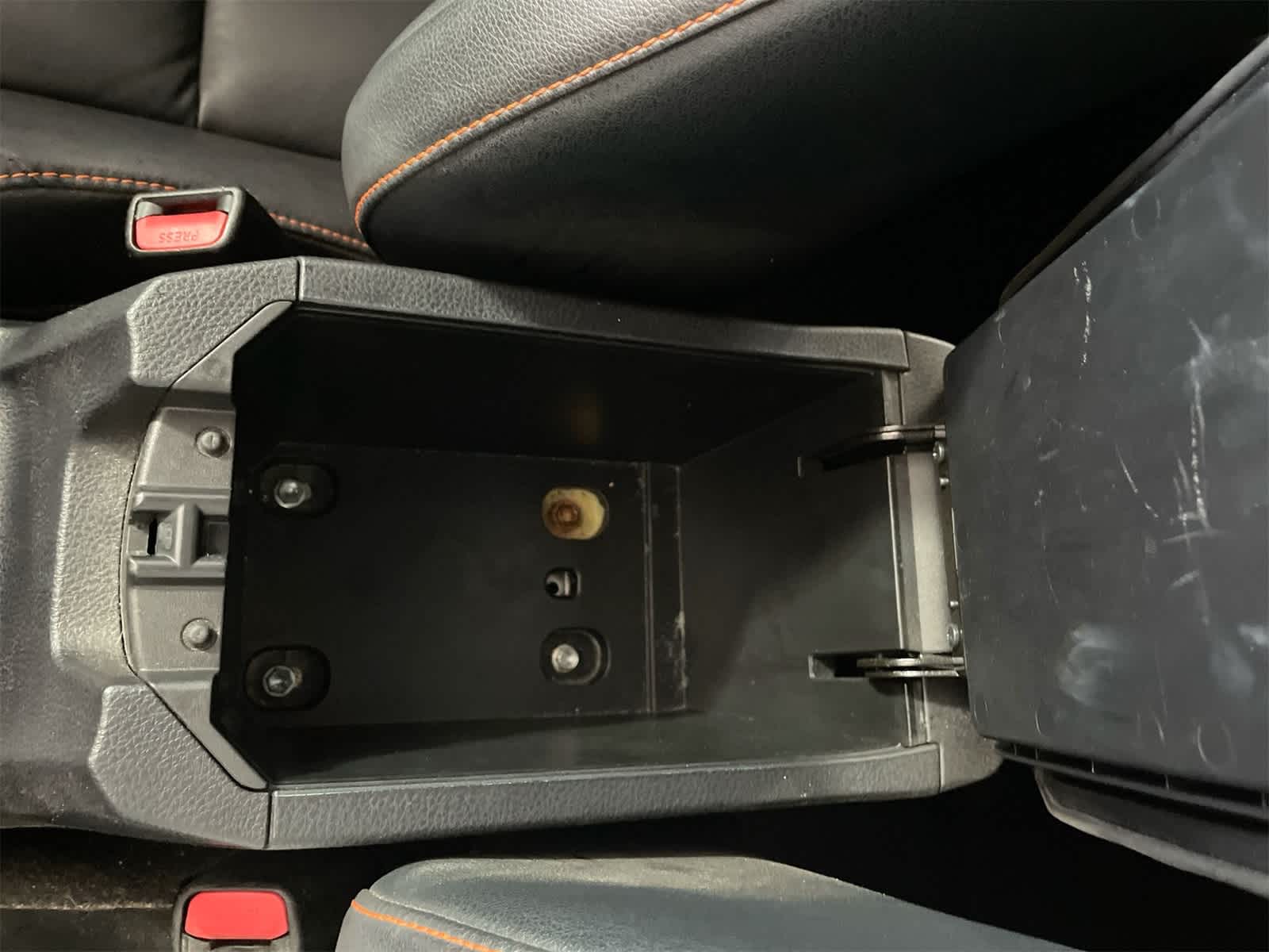 Thumbnail: 2018 Toyota RAV4 - 23