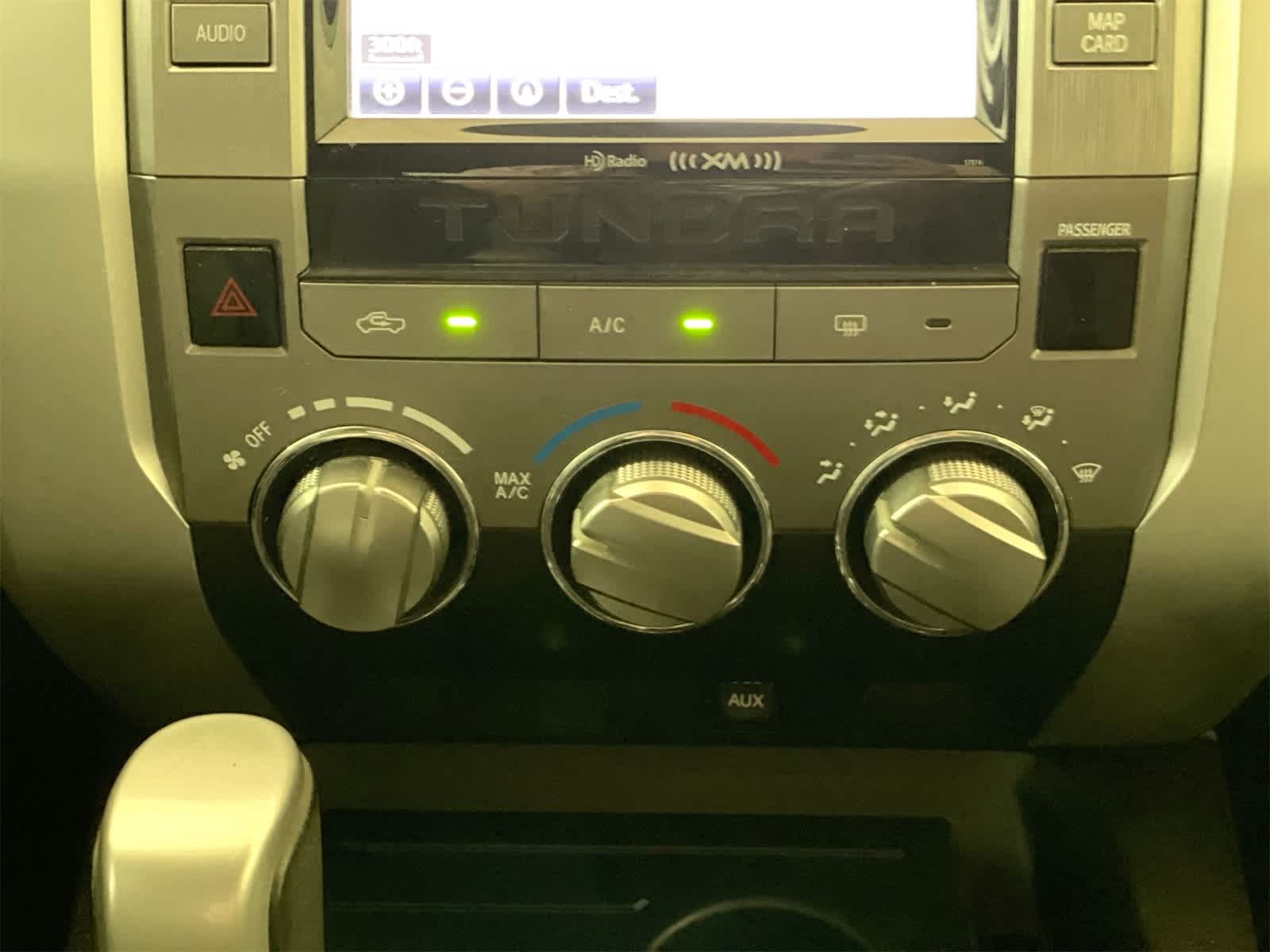 Thumbnail: 2015 Toyota Tundra - 23