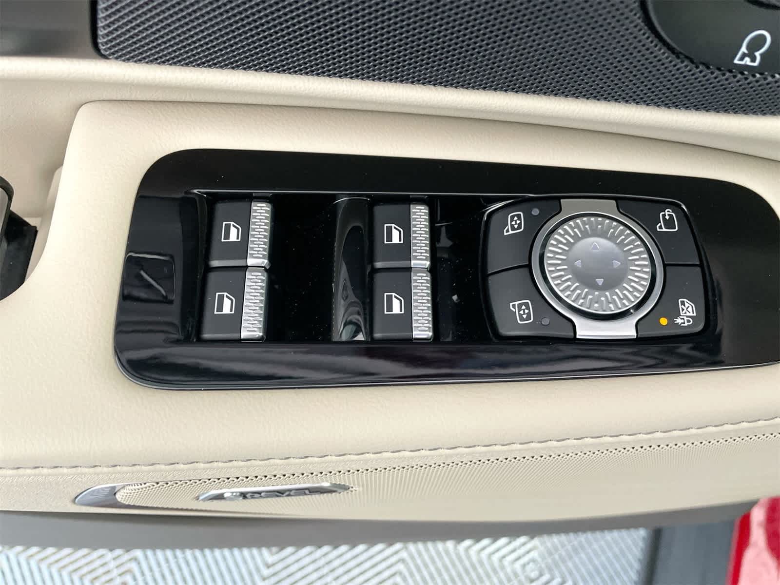 Thumbnail: 2025 Lincoln Nautilus - 11