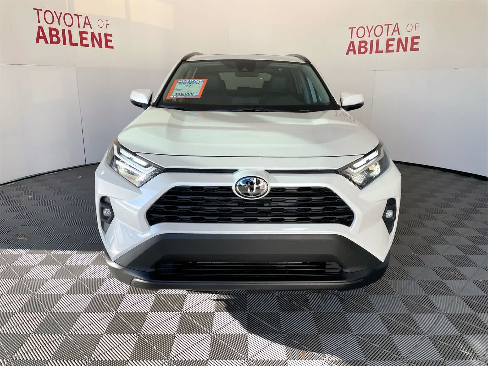 Thumbnail: 2025 Toyota RAV4 - 9