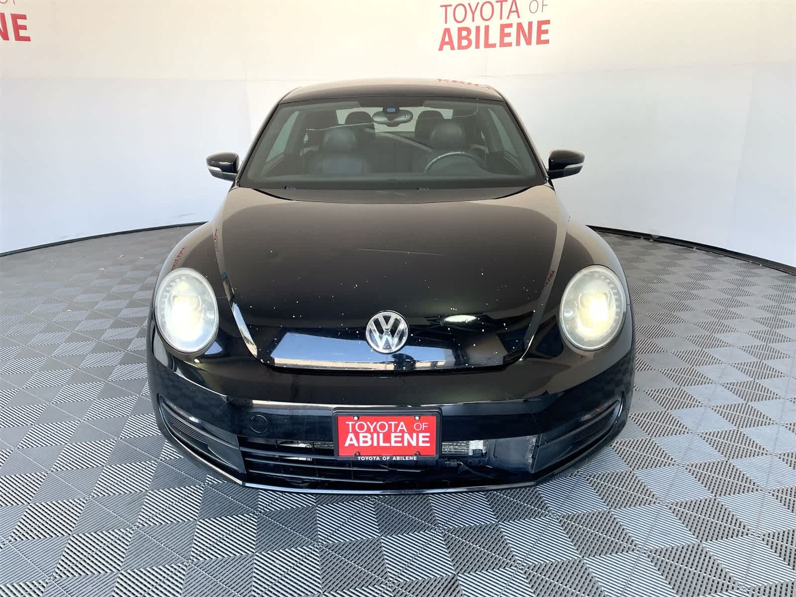 2016 Volkswagen Beetle SE 8