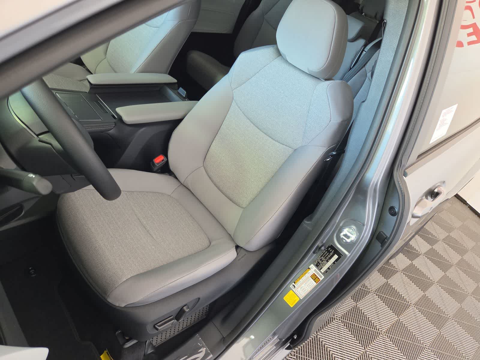 Thumbnail: 2026 Toyota Sienna - 9