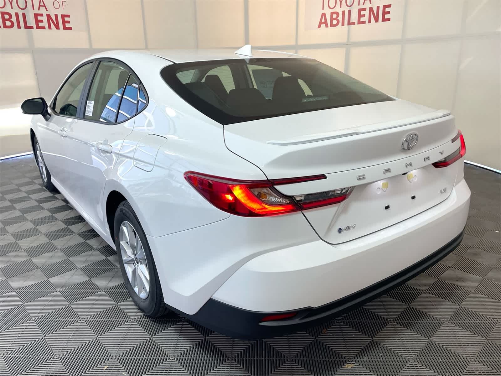 Thumbnail: 2025 Toyota Camry - 3