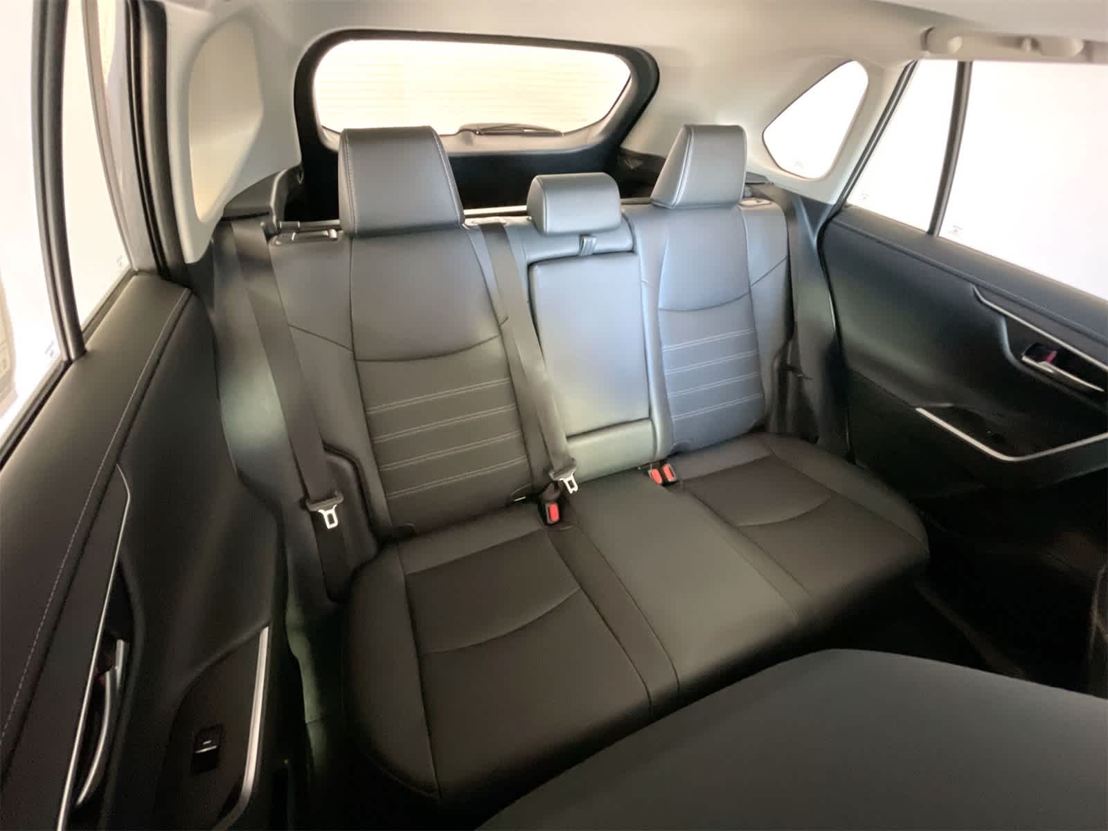 Thumbnail: 2025 Toyota RAV4 - 15