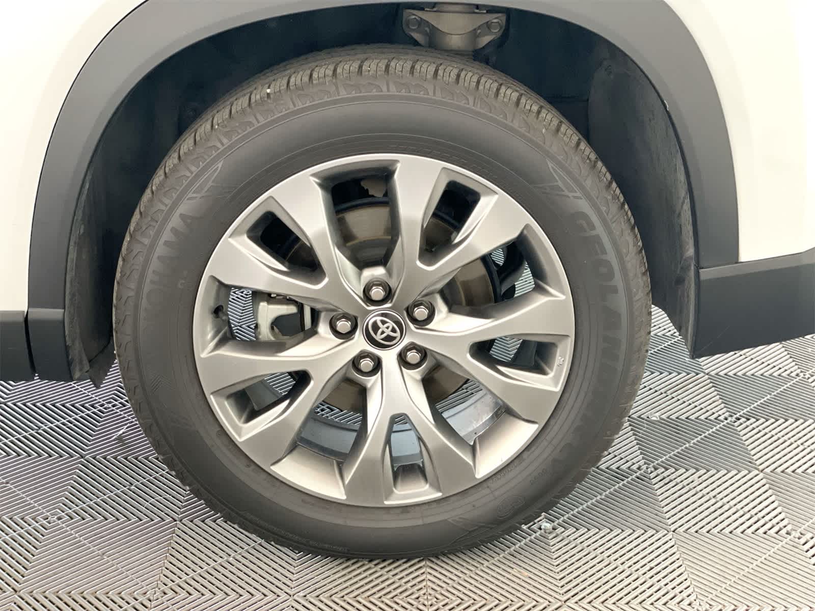 Thumbnail: 2024 Toyota Grand Highlander - 26