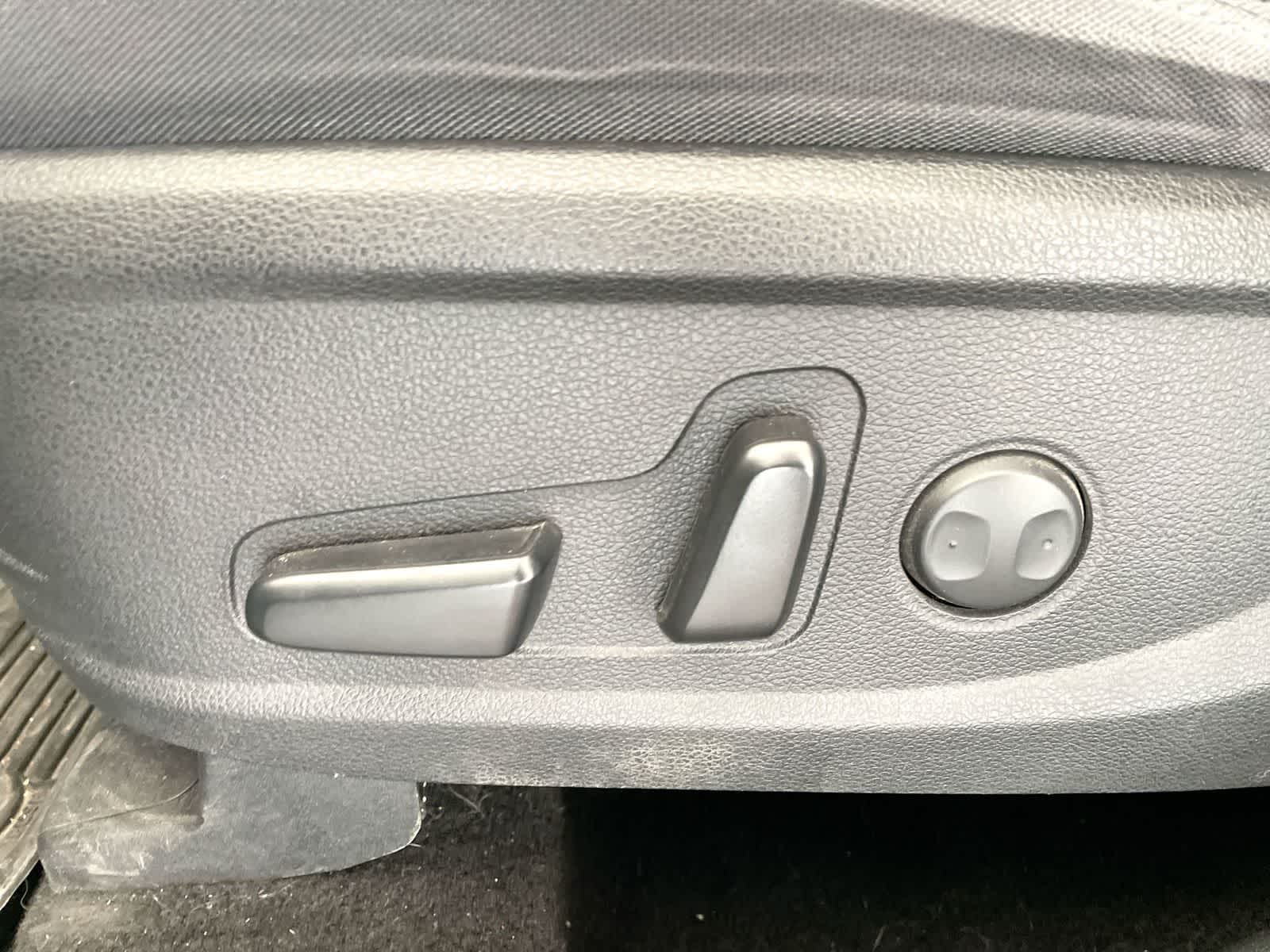 Thumbnail: 2023 Hyundai Santa Fe - 9