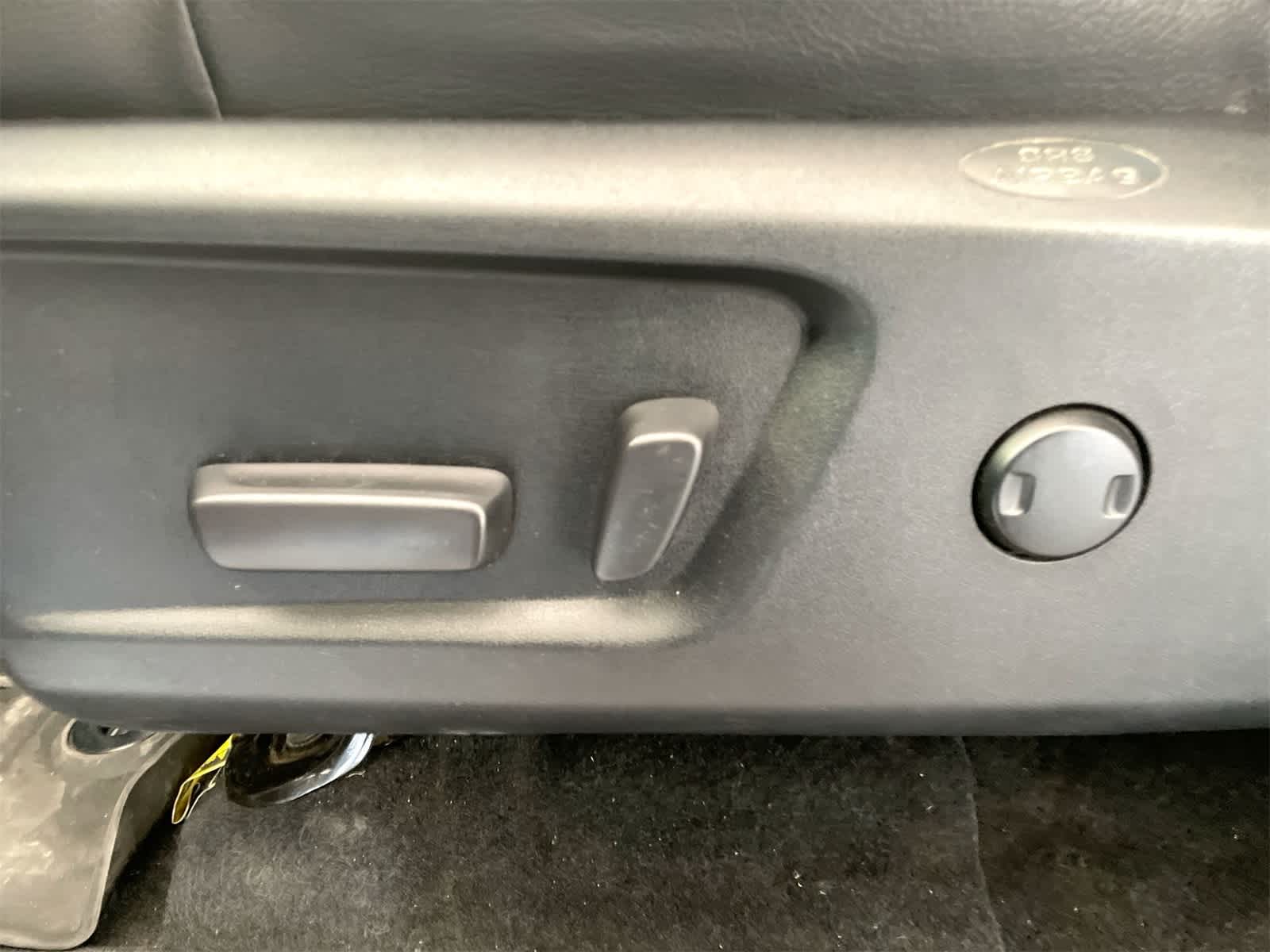 Thumbnail: 2020 Toyota Tundra - 8